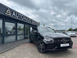 Schwarz Gebraucht 2021 Mercedes GLC300 AMG line SUV | 36.990 € (Guter Preis)