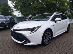 Super white 2 Gebraucht 2021 Toyota Corolla Team Kombi | 21.990 € (Guter Preis)