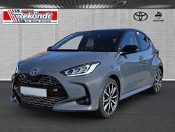 Grau Neu 2025 Toyota Yaris Hybrid Sport Limousine | 32.290 € (Fairer Preis)