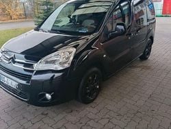 Schwarz Gebraucht 2011 Citroën Berlingo Van / Kleinbus | 4.500 € (Fairer Preis)
