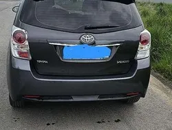 Grau Gebraucht 2015 Toyota Verso Multidrive S Van / Kleinbus | 13.500 € (Fairer Preis)