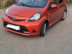 Orange Gebraucht 2012 Toyota Aygo Kleinwagen | 4.444 € (Etwas zu teuer)
