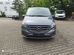 Grau Gebraucht 2018 Mercedes Vito Edition Van / Kleinbus | 30.900 €