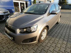Grau (metallic) Gebraucht 2011 Chevrolet Aveo LT Kleinwagen | 5.950 € (Etwas zu teuer)