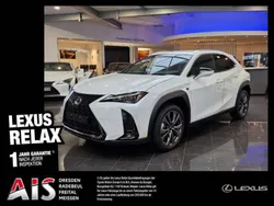Fuijiweiß glass flake Neu 2025 Lexus UX 300h Sport Design Packet SUV | 38.990 € (Guter Preis)