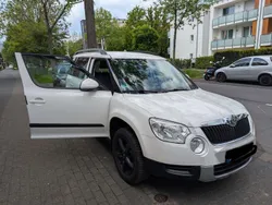 Weiß Gebraucht 2013 Skoda Yeti Easy SUV | 8.950 € (Fairer Preis)