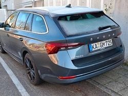 Grau Gebraucht 2020 Skoda Octavia Style Kombi | 20.950 € (Superpreis)