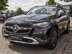 Unilack schwarz Gebraucht 2023 Mercedes GLC220 SUV | 45.277 € (Superpreis)