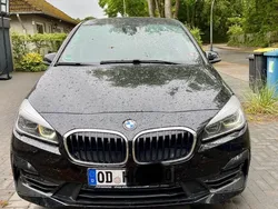 Schwarz Gebraucht 2019 BMW 218 Gran Tourer Advantage Van / Kleinbus | 16.500 € (Fairer Preis)