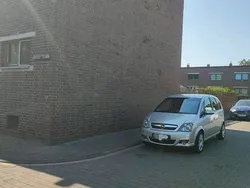 Silber Gebraucht 2009 Opel Meriva Van / Kleinbus | 3.500 € (Etwas zu teuer)