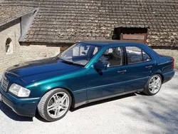 Grün Gebraucht 1996 Mercedes C200 Elegance Limousine | 4.650 € (Teuer)