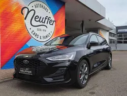 Obsidianschwarz Gebraucht 2023 Ford Focus ST-Line X Kombi | 25.890 € (Fairer Preis)