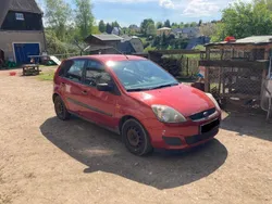 Rot Gebraucht 2004 Ford Fiesta Kleinwagen | 670 € (Guter Preis)