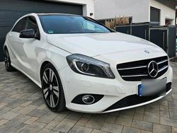 Weiß Gebraucht 2013 Mercedes 190 Limousine | 9.900 €