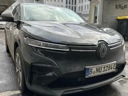 Schwarz Gebraucht 2023 Renault Mégane Evolution Limousine | 30.199 € (Superpreis)