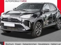 Schwarz Gebraucht 2022 Toyota Yaris Cross Team SUV | 23.589 € (Fairer Preis)