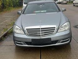 Grau Gebraucht 2011 Mercedes S600L Limousine | 34.500 €