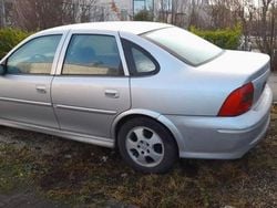 Silber Gebraucht 2000 Opel Vectra Edition Limousine | 799 € (Superpreis)