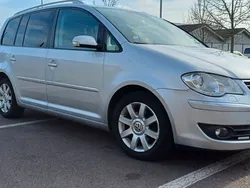 Silber Gebraucht 2009 VW Touran Van / Kleinbus | 4.099 € (Fairer Preis)