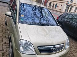 Gelb Gebraucht 2008 Opel Meriva Van / Kleinbus | 2.200 € (Fairer Preis)