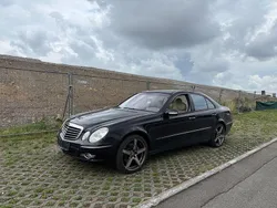 Schwarz Gebraucht 2004 Mercedes E500 Avantgarde Limousine | 4.200 €