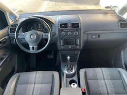 Gebraucht 2012 VW Touran Life Van / Kleinbus | 11.200 € (Teuer)