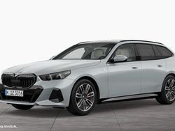 Grau Gebraucht 2024 BMW 520 M Sport Limousine | 56.490 €