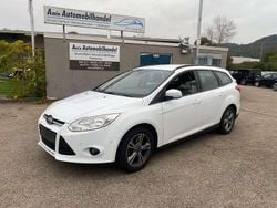 Weiß Gebraucht 2014 Ford Focus Kombi | 4.990 € (Guter Preis)