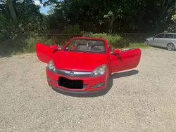 Rot Gebraucht 2008 Opel Astra Cabriolet Edition Cabrio | 5.199 € (Etwas zu teuer)