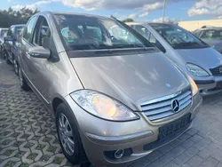Gold Gebraucht 2005 Mercedes A150 Kleinwagen | 2.499 € (Fairer Preis)