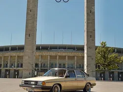 Beige Gebraucht 1977 Audi 100 Limousine | 13.900 €