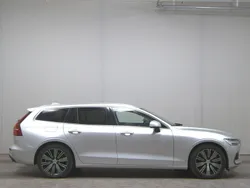 Silber Gebraucht 2022 Volvo V60 Plus Kombi | 19.950 € (Guter Preis)