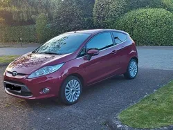Rot Gebraucht 2010 Ford Fiesta Titanium Kleinwagen | 1.900 € (Superpreis)