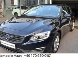 Blau Gebraucht 2016 Volvo V60 Business Edition Kombi | 7.950 € (Guter Preis)