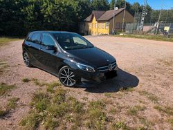 Schwarz Gebraucht 2016 Mercedes B250 Van / Kleinbus | 19.100 € (Fairer Preis)