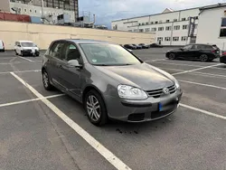 Silber Gebraucht 2005 VW Golf V Kleinwagen | 2.190 € (Guter Preis)