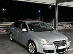 Silber Gebraucht 2010 VW Jetta Freestyle Limousine | 3.500 € (Guter Preis)