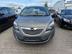 Braun Gebraucht 2011 Opel Meriva Innovation Van / Kleinbus | 2.300 € (Superpreis)