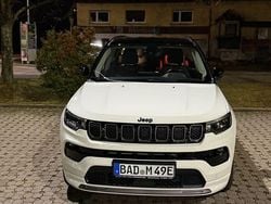 Weiß Gebraucht 2022 Jeep Compass SUV | 21.999 € (Guter Preis)