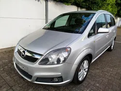 Schwarz Gebraucht 2007 Opel Zafira Van / Kleinbus | 2.999 € (Guter Preis)