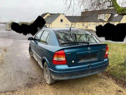 Grün Gebraucht 2000 Opel Astra Edition Limousine | 500 € (Superpreis)