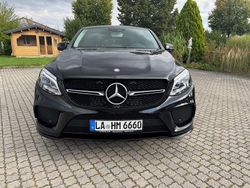 Obsidianschwarz metalliclack Gebraucht 2015 Mercedes GLE350 AMG Coupé | 34.750 € (Fairer Preis)