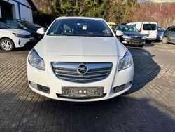 Weiß Gebraucht 2012 Opel Insignia Innovation Limousine | 3.499 € (Guter Preis)