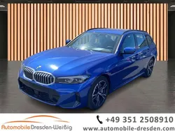 Blau Gebraucht 2024 BMW 330 M Sport Kombi | 39.980 €