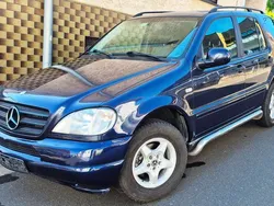 Blau Gebraucht 1999 Mercedes ML320 SUV | 5.999 € (Etwas zu teuer)
