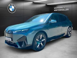 Blau Gebraucht 2022 BMW iX Sport Line SUV | 44.980 € (Fairer Preis)