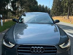 Grau Gebraucht 2015 Audi A4 Kombi | 12.000 € (Fairer Preis)