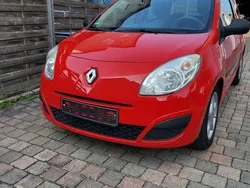 Rot Gebraucht 2007 Renault Twingo Authentique Kleinwagen | 2.290 € (Etwas zu teuer)