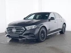 Grau Gebraucht 2024 Mercedes E200 Premium Limousine | 68.980 €