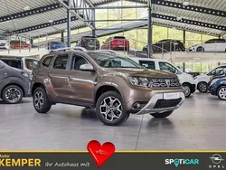 Braun Gebraucht 2018 Dacia Duster Prestige SUV | 14.690 € (Fairer Preis)